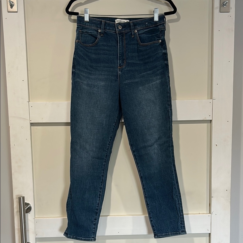 Abercrombie & Fitch Classic Blue Women's Skinny Jeans